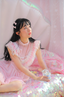女人腹部连续抽搐